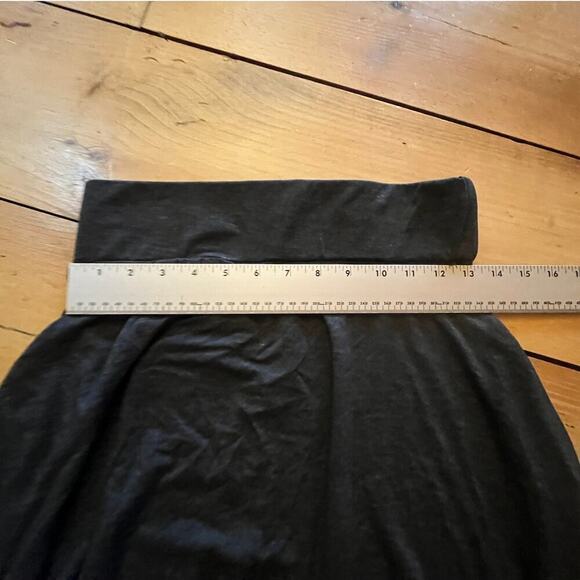 Qearal Women's Flowy Grey Skirt. Pull On. stretchy. Size Small. Summer Beach - Picture 6 of 6